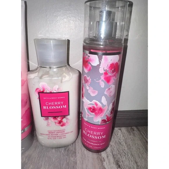 Bath&Body Works Cherry Blossom Hydration Body Cream Fragrance Mist Lotion Set - Picture 3 of 5